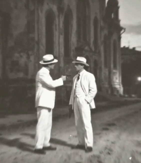 ����������